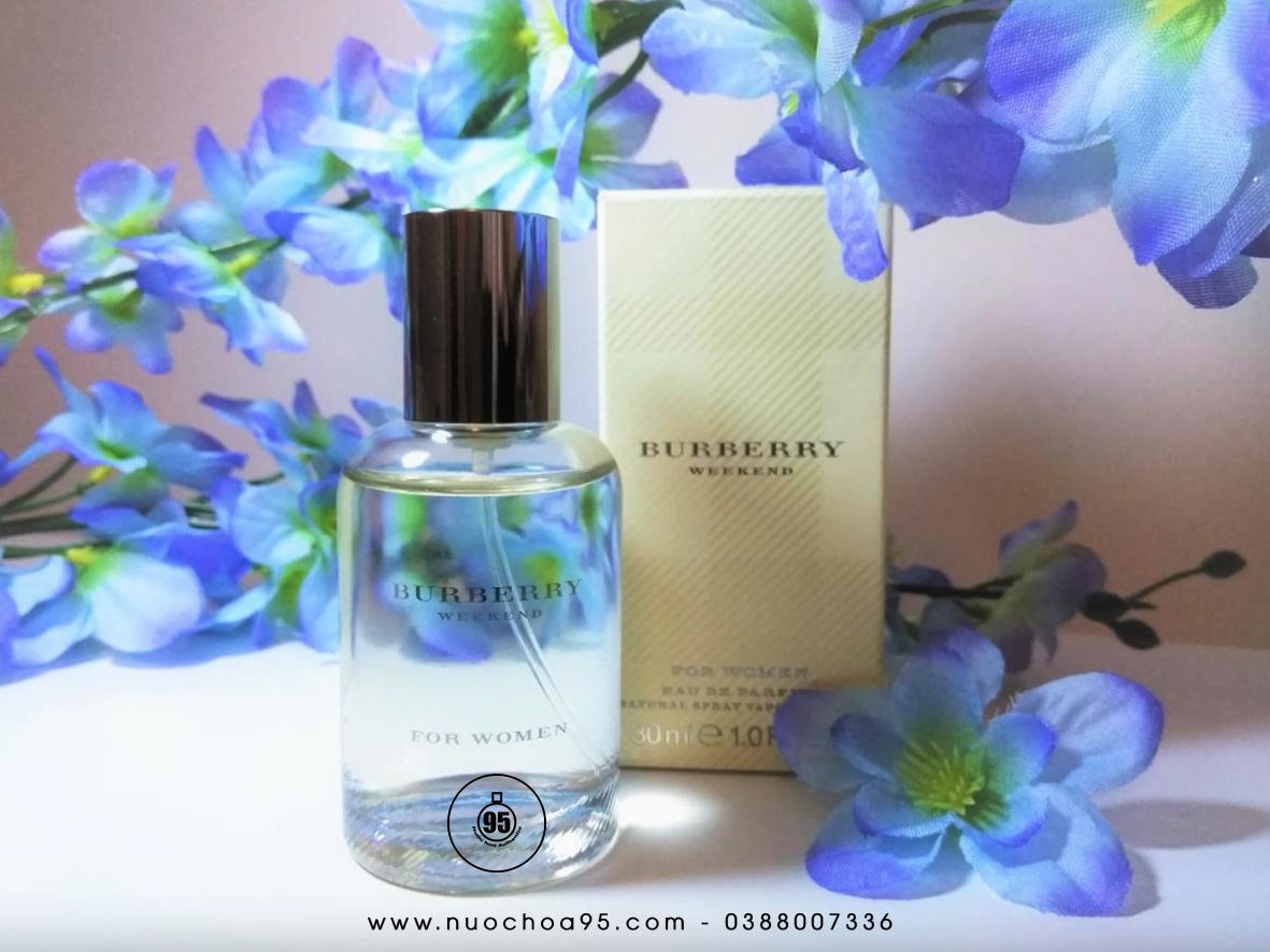 Burberry hotsell weekend nữ